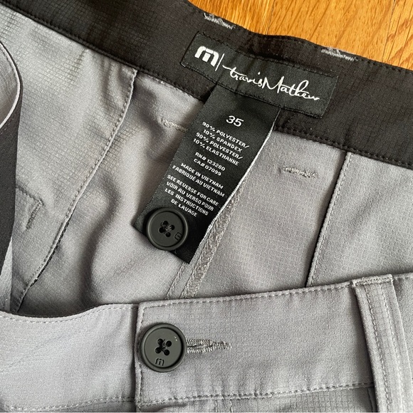 Travis Mathew Men's Gray golf business Performance Shorts 35 - Picture 6 of 6